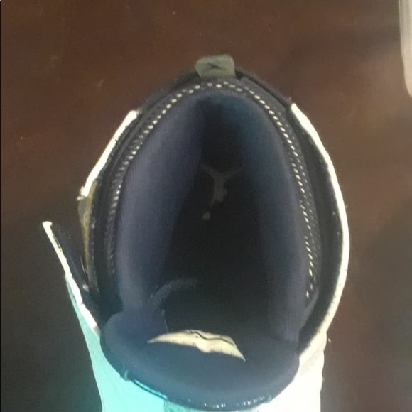 Jordan retro 16’s sz9 - Picture 4 of 5